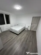 Apartament modern cu 4 camere, în zona Cornișa Et 2 din 4 