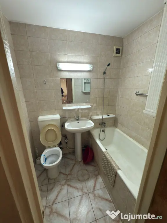 4 cam decomandat, 80mp, bloc anvelopat, Berceni - Moldoveni. - Bucuresti (Bucuresti-Ilfov)