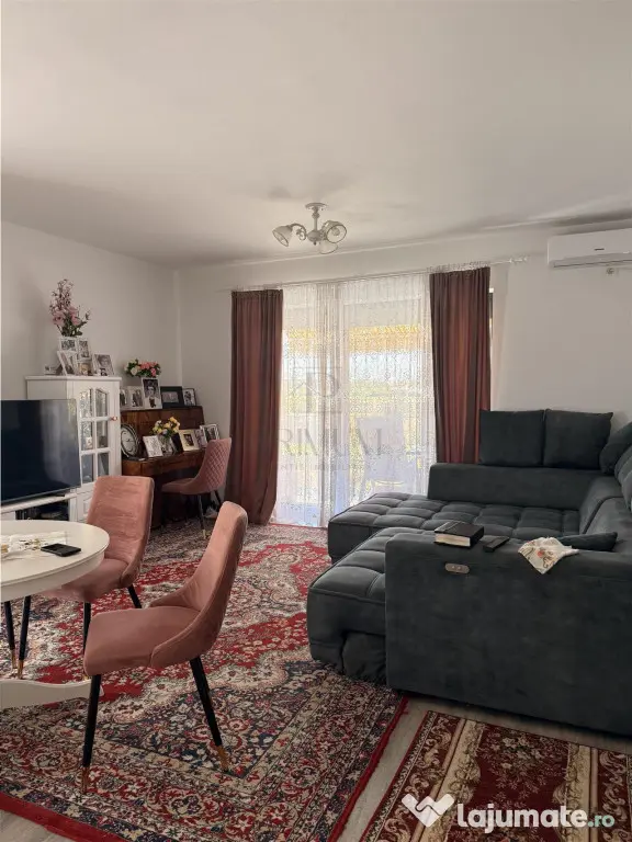 GIROC - APARTAMENT 2 CAMERE - etaj 1, lift, centrala proprie - Giroc (Timis)