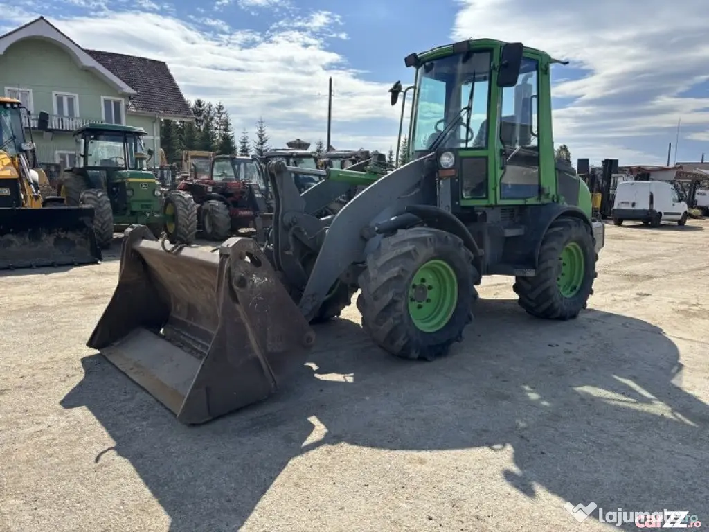 Încărcător frontal JCB 409 ZX, 2003, 6,0 tone - Negresti Oas (Satu-Mare)