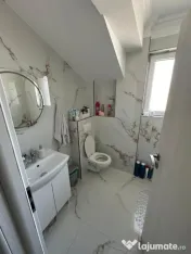 Apartament de vanzare , semidecomandat 56 mp ,3 camere zona