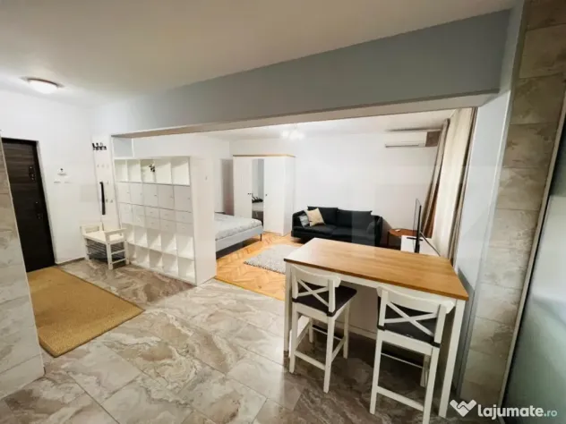 Studio spatios de 45 mp, mobilat modern, zona centrala - Craiova (Dolj)