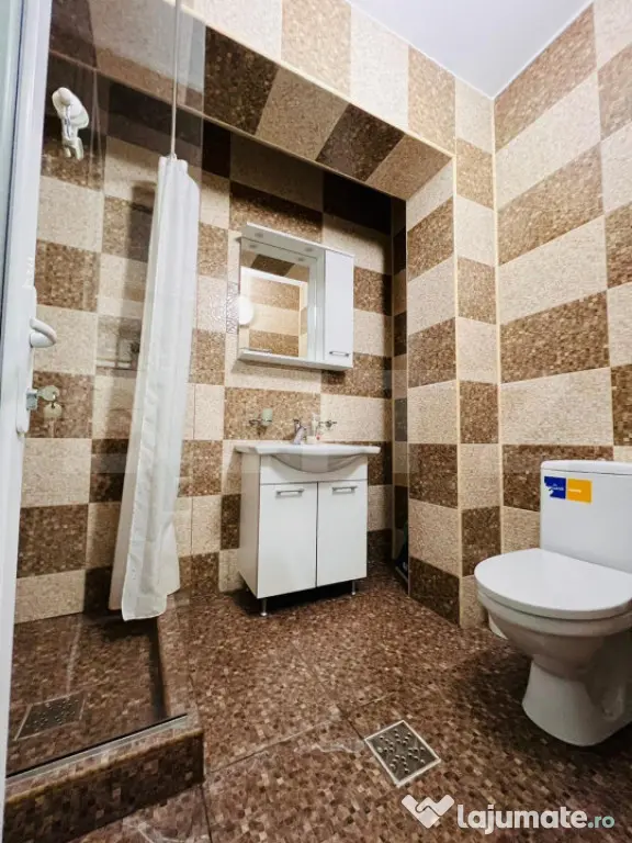 Studio spatios de 45 mp, mobilat modern, zona centrala - Craiova (Dolj)