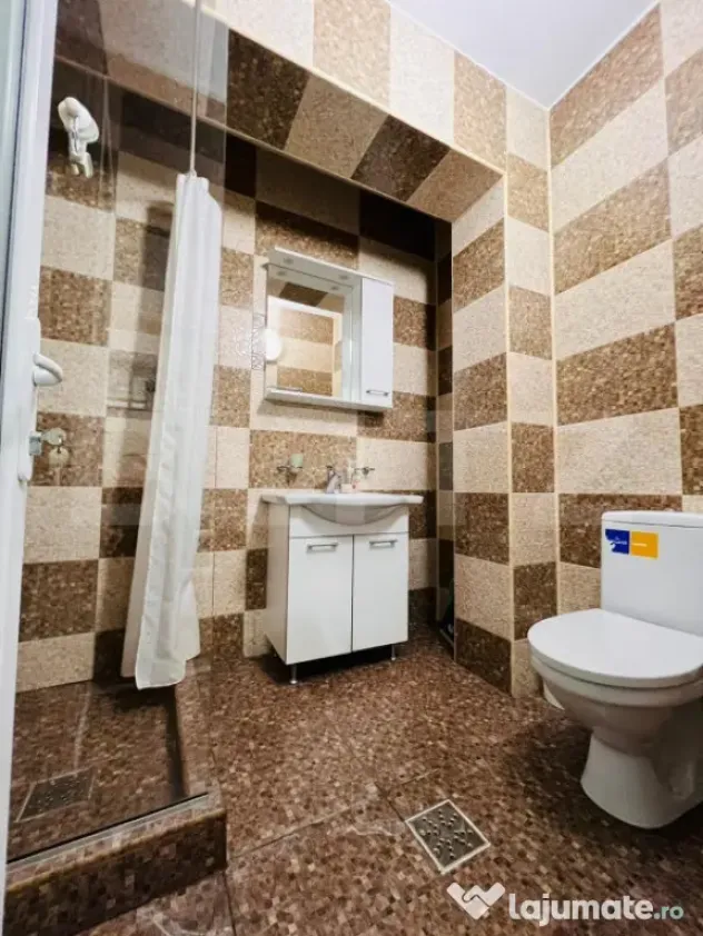 Studio spatios de 45 mp, mobilat modern, zona centrala - Craiova (Dolj)