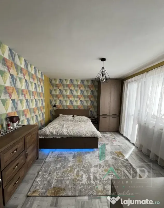 3 CAMERE | 62,4 MP | 2 BECIURI | BALCON ÎNCHIS | MĂNĂȘTU - Cluj-Napoca (Cluj)
