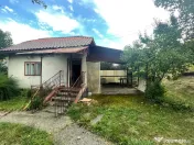 FIRIZA – CASĂ DE VACANȚĂ CU TEREN ȘI POTENȚIAL DE DEZ 
