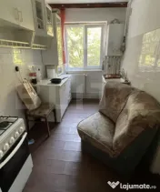 Apartament cu 2 camere | Centrală proprie | Balcon | COMISI 