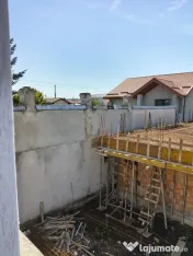 Vila ind.5cam,3bai/centruPopesti Leordeni-str.Erou Pantaz...