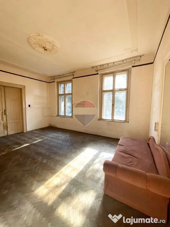 Apartament cu 1 camera de vânzare + boxa pe str George C... - Arad (Arad)