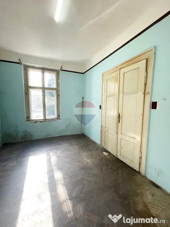 Apartament cu 1 camera de vânzare + boxa pe str George C... - Arad (Arad)