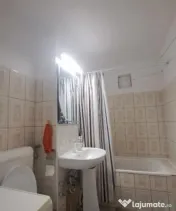 Închiriere apartament 2 camere, Democrației, 350 euro 