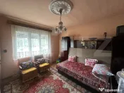 Casă 202 mp cu teren 1.178 mp, livadă și garaj – Petin 