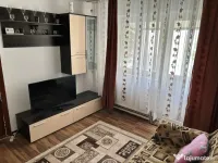 Vând apartament 2 camere etaj 2 zona Piața Mică 