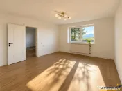 La casa, 62 mp integral renovati, curte, zona privata, garaj 