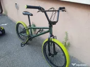 Bicicleta BMX wipe, Decathlon, 20'' 