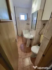 Olimpia, apartament 2 camere, semidecomandat, bloc izolat 