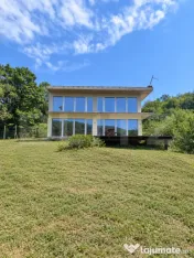 Vilă modernă 300 mp + 3,27 ha teren , Gothatea / Gurasada 