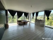 Vilă modernă 300 mp + 3,27 ha teren , Gothatea / Gurasada 