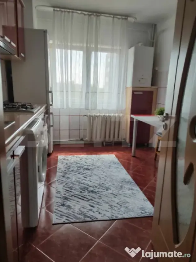 Apartament cu 2 camere, etaj intermediar, decomandat, zona G - Suceava (Suceava)