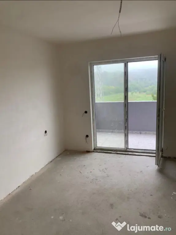 Apartament 3 camere, 57 mp, zona Tineretului - Floresti (Cluj)