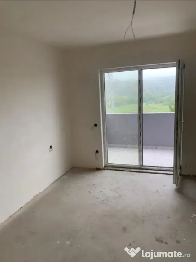 Apartament 3 camere, 57 mp, zona Tineretului - Floresti (Cluj)