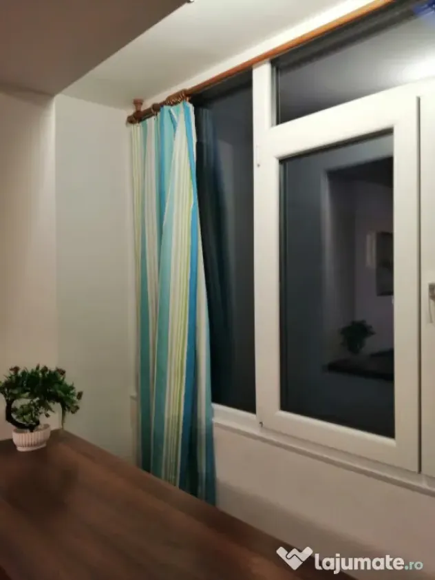 Apartament spațios cu 3 camere decomandate, 70 mp – Zona - Azuga (Prahova)