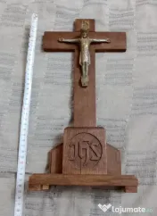 Crucifix catolic de masa altar stejar 35 cm. cu defecte 