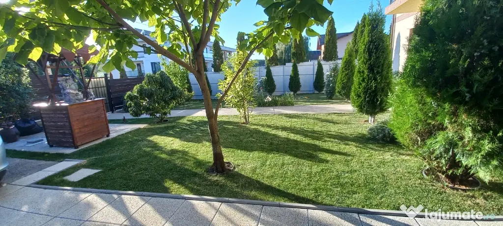 Casă cu etaj Manastirea Doamnei vis a vis de service Caslaru
