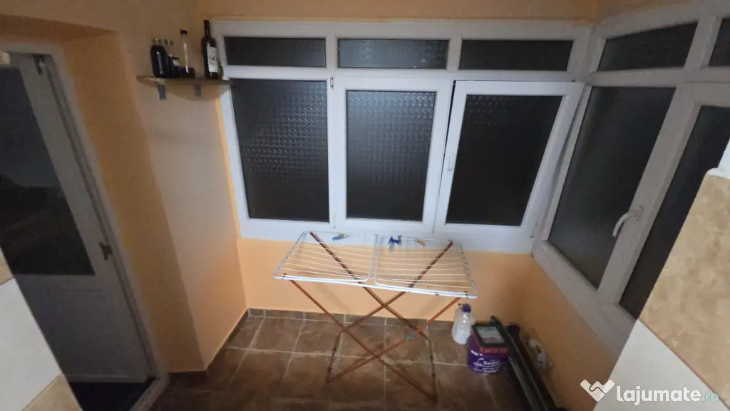 Apartament 3 camere de vânzare