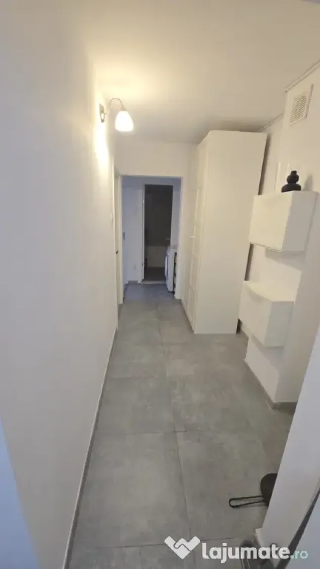Apartament 3 camere de vânzare