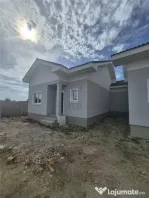 Duplex despartit prin baie - zona foarte buna - posibilitate
