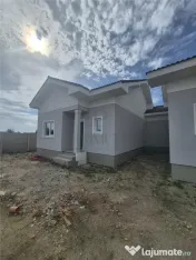Duplex despartit prin baie - zona foarte buna - posibilitate 
