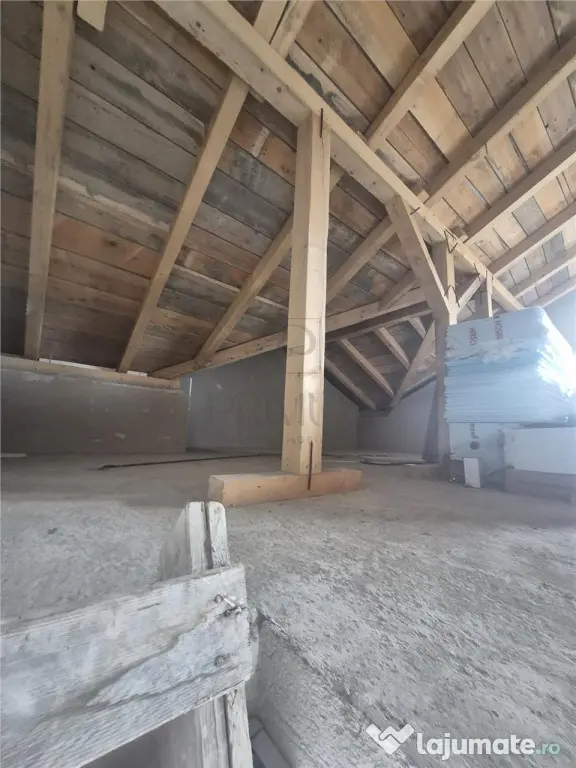 Duplex despartit prin baie - zona foarte buna - posibilitate - Mosnita Noua (Timis)