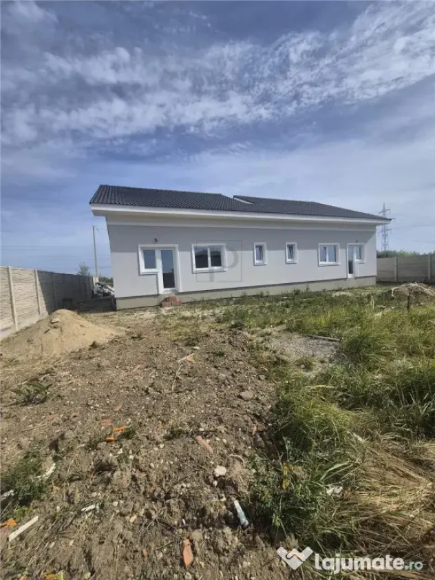 Duplex despartit prin baie - zona foarte buna - posibilitate - Mosnita Noua (Timis)
