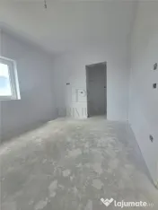 Duplex despartit prin baie - zona foarte buna - posibilitate 