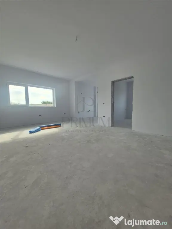 Duplex despartit prin baie - zona foarte buna - posibilitate - Mosnita Noua (Timis)