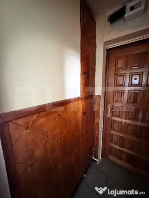 Apartament 2 camere, zona ultra-centrala, semidecomandat - Campia Turzii (Cluj)