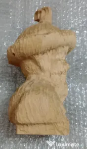 Bust cioplit in lemn 25 cm. tei sau nuc