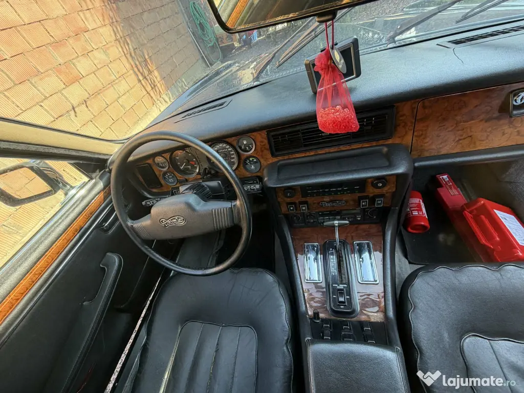 Vând Jaguar Daimler Double Six XJ