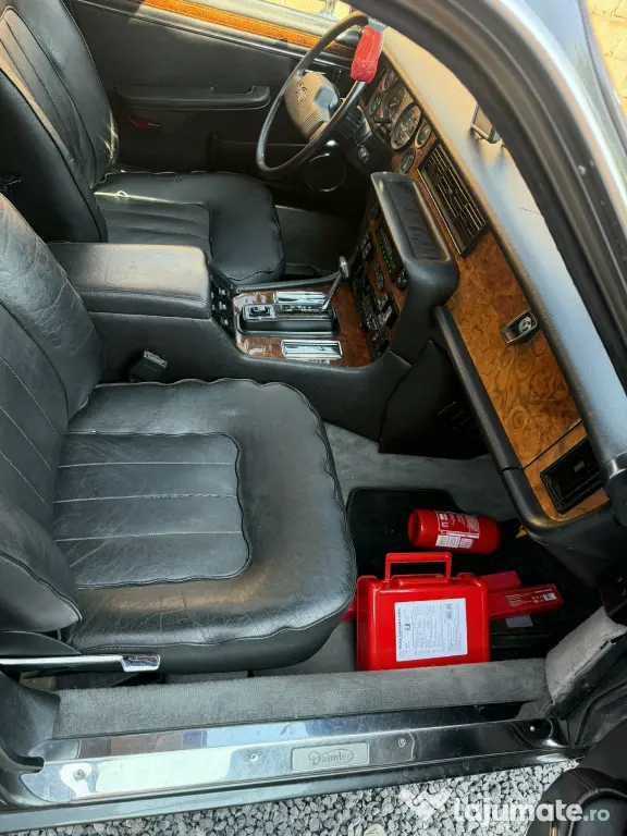 Vând Jaguar Daimler Double Six XJ