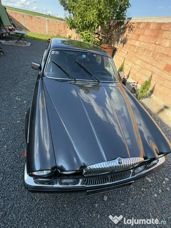 Vând Jaguar Daimler Double Six XJ