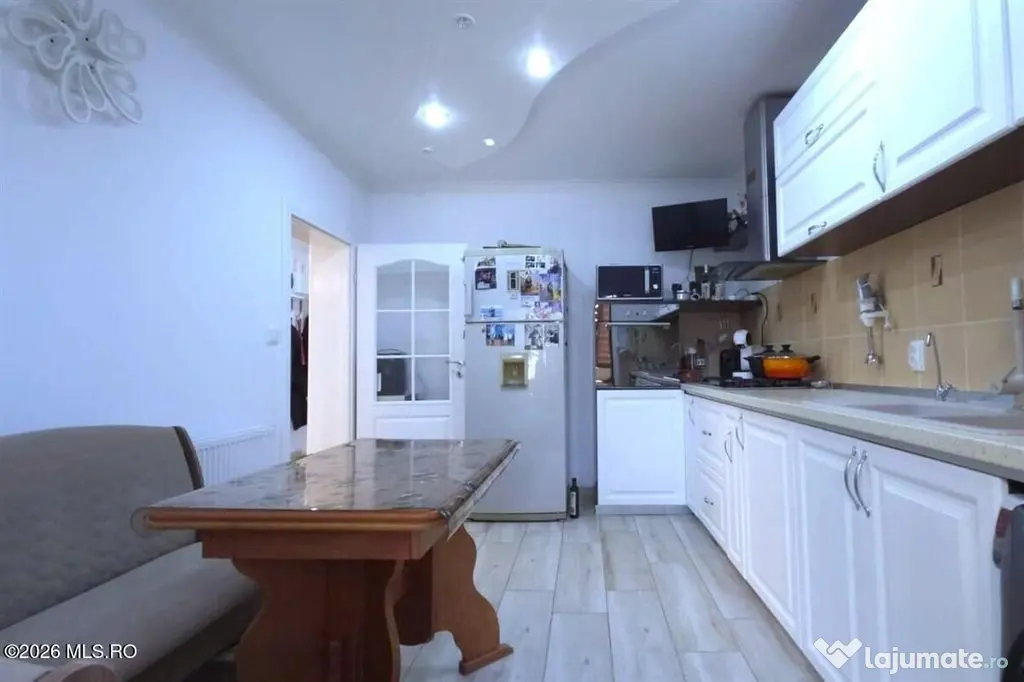 Techirghiol - Centru, casa tip duplex P+M, lot 293 mp si ... - Techirghiol (Constanta)