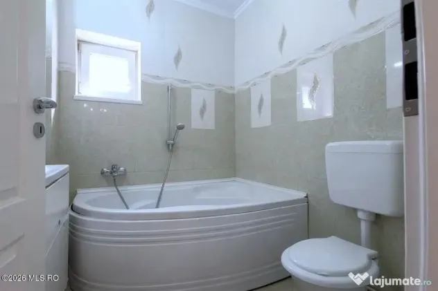 Techirghiol - Centru, casa tip duplex P+M, lot 293 mp si ... - Techirghiol (Constanta)