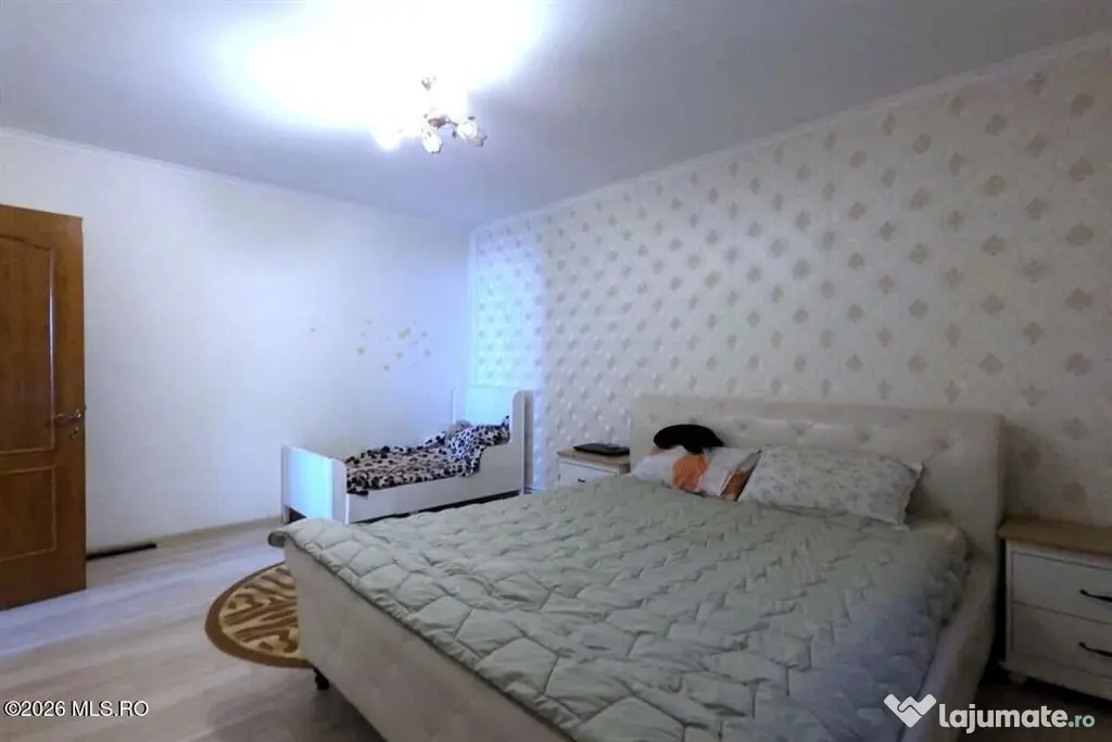 Techirghiol - Centru, casa tip duplex P+M, lot 293 mp si ... - Techirghiol (Constanta)