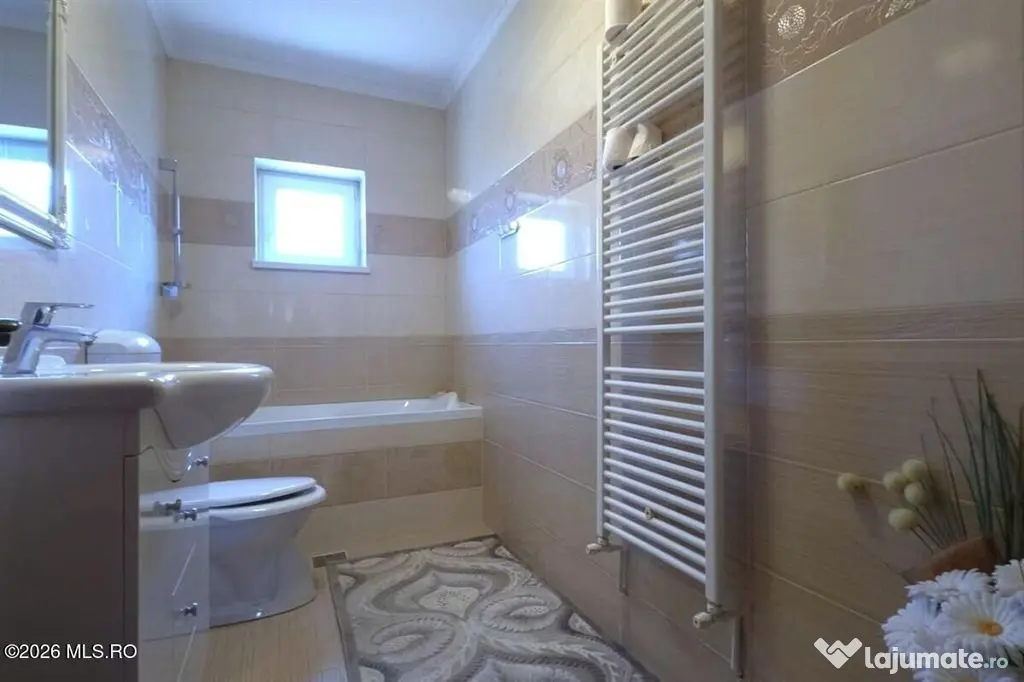 Techirghiol - Centru, casa tip duplex P+M, lot 293 mp si ... - Techirghiol (Constanta)
