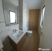 LA CHEIE-Individuala cocheta 5 camere, 4 bai si 180 mp teren liber 