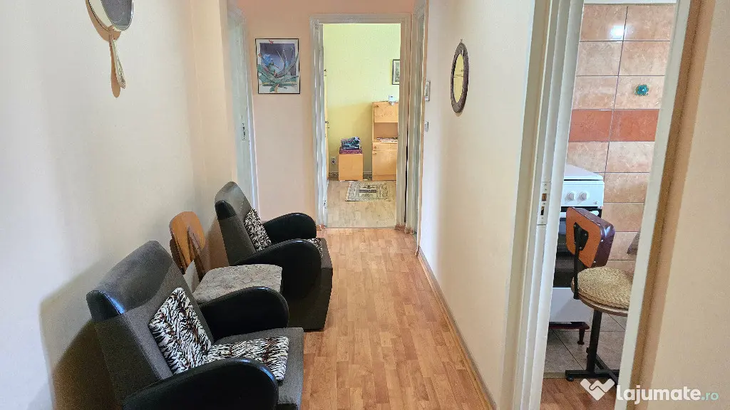 Vand apartament 2 camere decomandat in Deva, Bld. Balcescu, et. 3, - Deva (Hunedoara)
