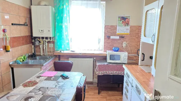 Vand apartament 2 camere decomandat in Deva, Bld. Balcescu, et. 3, - Deva (Hunedoara)