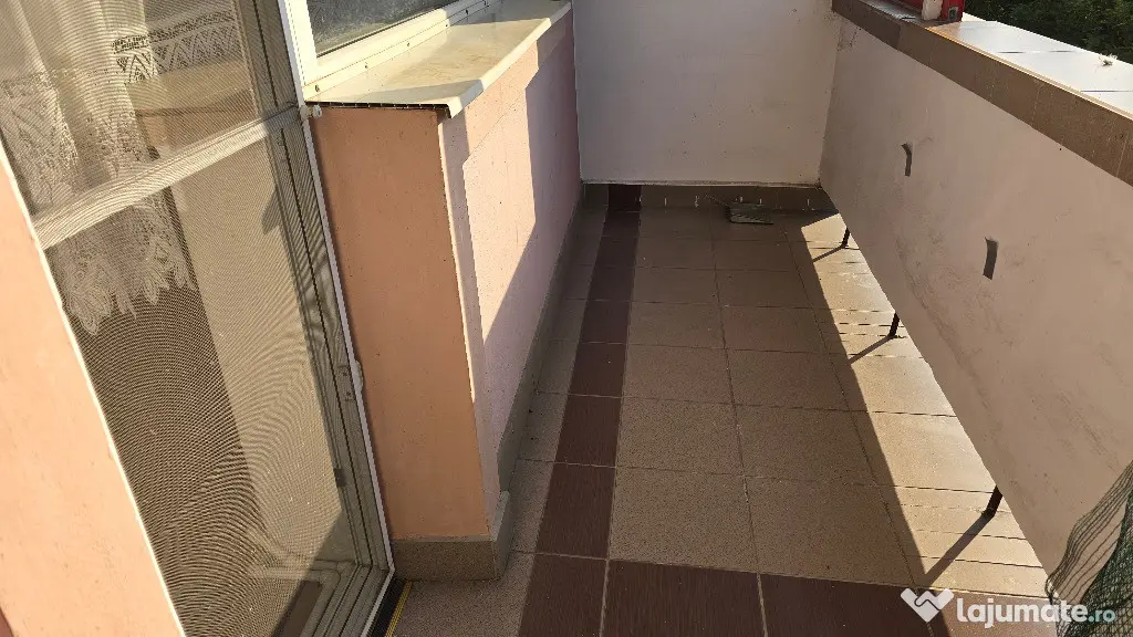 Vand apartament 2 camere decomandat in Deva, Bld. Balcescu, et. 3, - Deva (Hunedoara)
