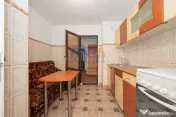 Apartament 3 camere, decomandat, mobilat 